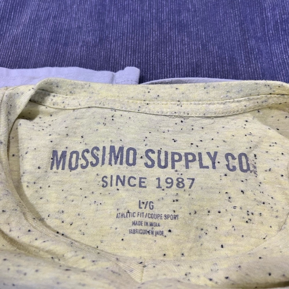 Lot of 2 Gap 1 Mossimo Supply T Shirts Mens Large L Red Blue Gray Short Sleeve - Picture 5 of 13